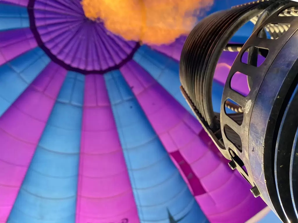 Come funziona una mongolfiera? Come fa a volare?