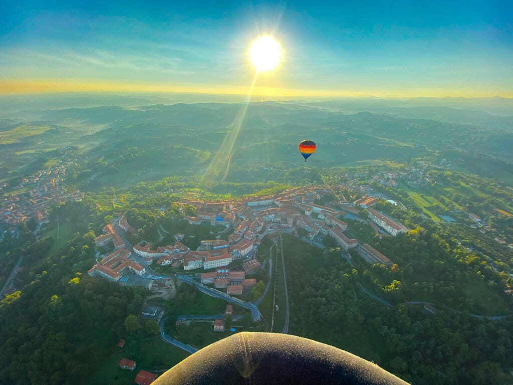 How much does a hot air balloon ride cost?
